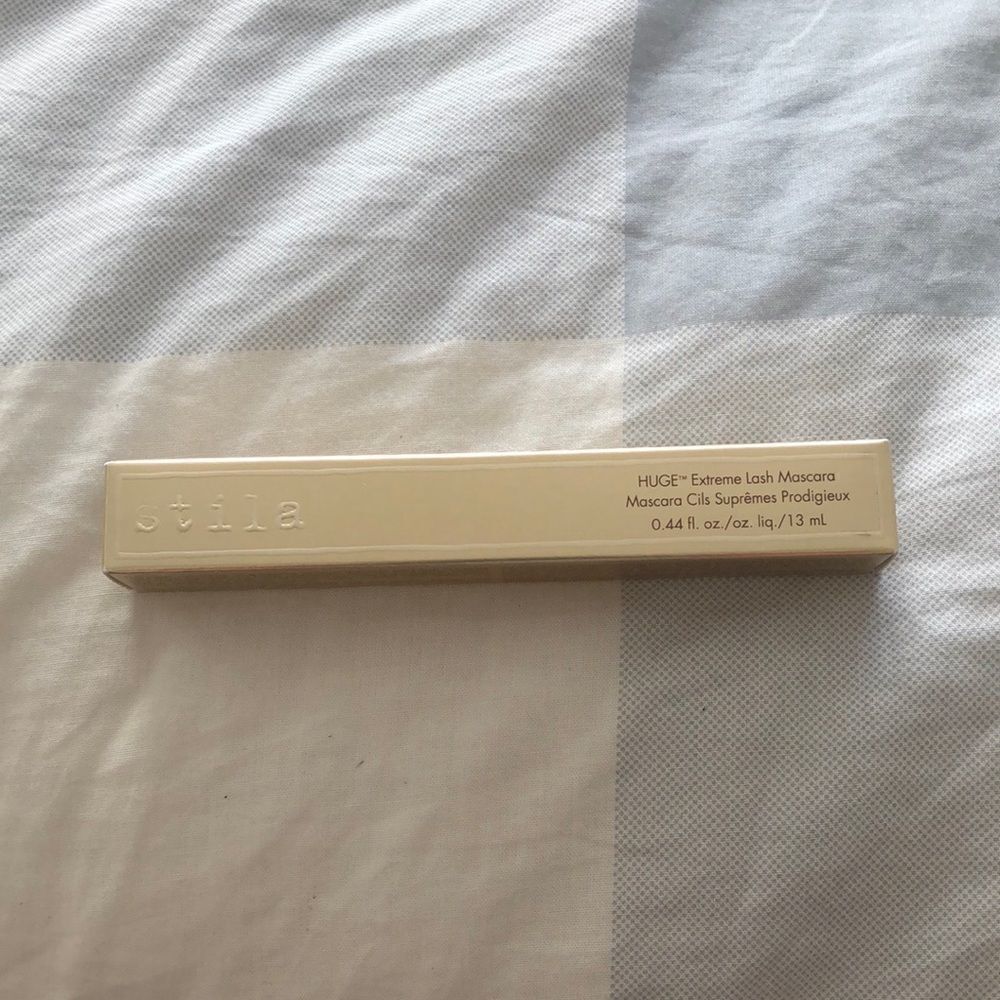 Stila HUGE Extreme Lash Mascara NIB